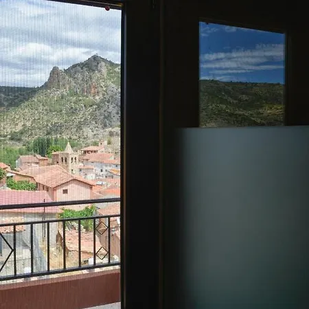 La Casita De Bed and breakfast El Cuervo (Aragon)