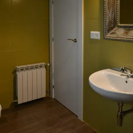 فندق مبيت وإفطار La Casita De El Cuervo (Aragon)